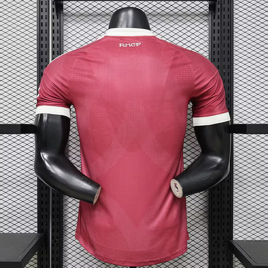 Camiseta de la tercera equipación del Real Madrid 2027 edición jugador
