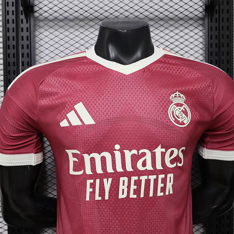 Camiseta de la tercera equipación del Real Madrid 2027 edición jugador