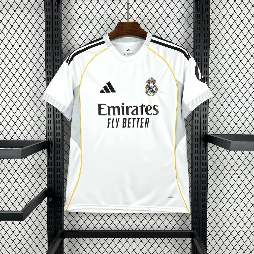 Camiseta de local del Real Madrid 25/26 edición para aficionados