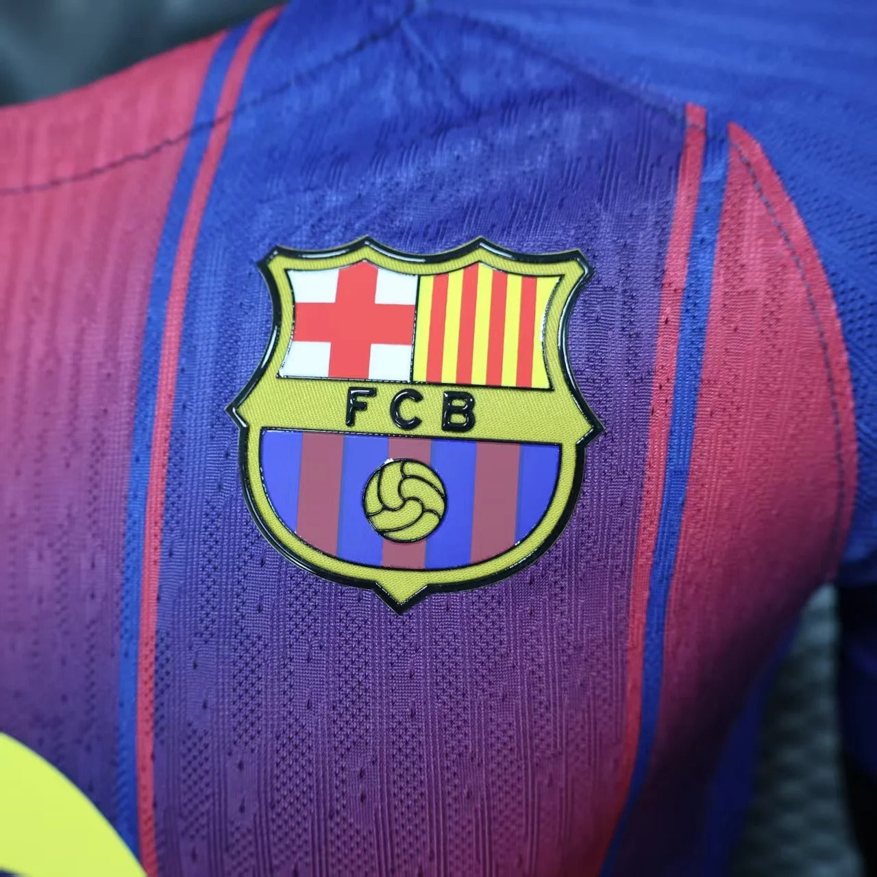 Camiseta local del FC Barcelona 25/26, versión jugador.