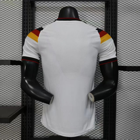 Camiseta local de Alemania versión jugador rumbo al Mundial 2026