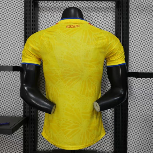 Camiseta local de Colombia versión jugador 2026
