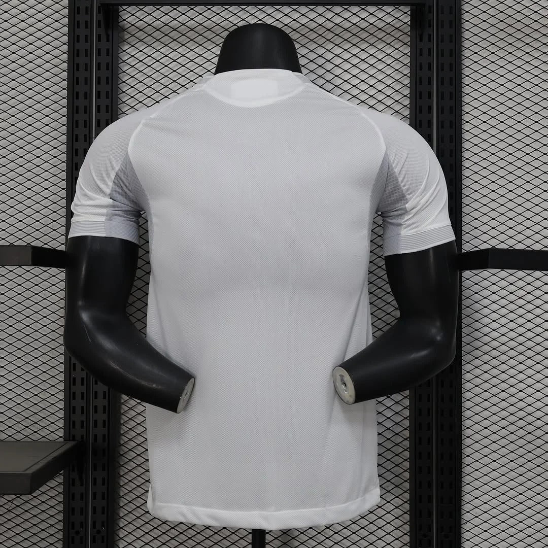 Camiseta local del Real Madrid 2026, versión jugador