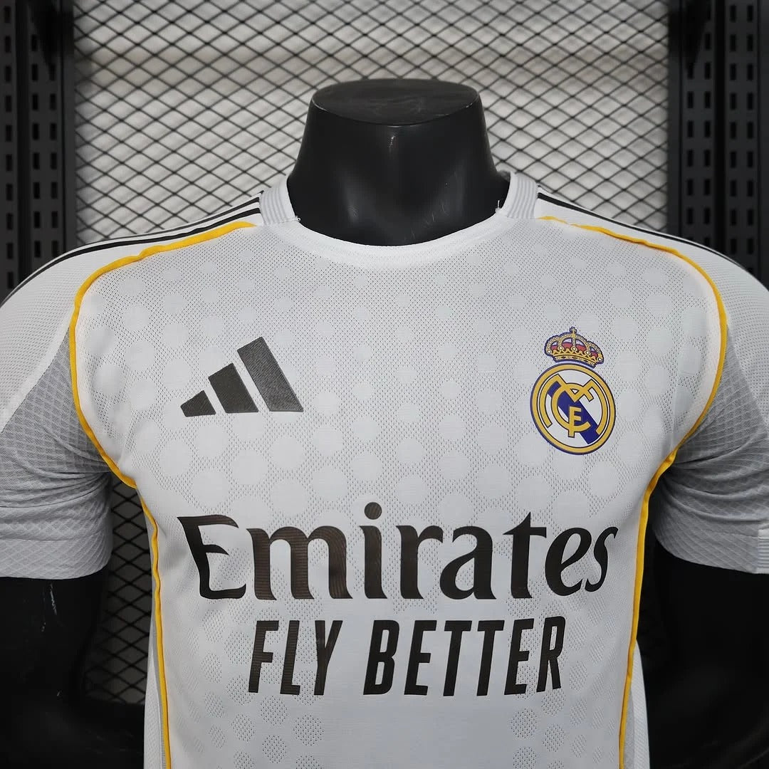 Camiseta local del Real Madrid 2026, versión jugador