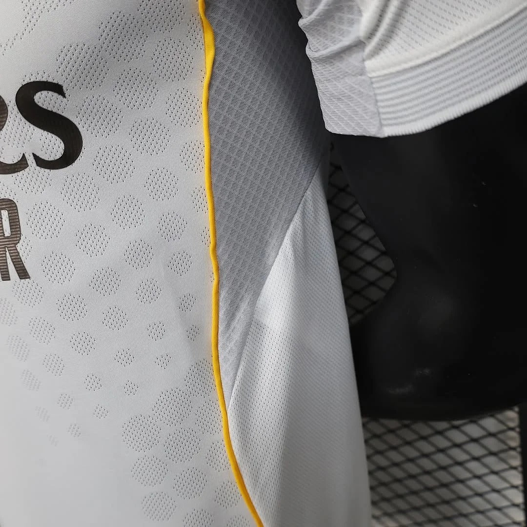 Camiseta local del Real Madrid 2026, versión jugador
