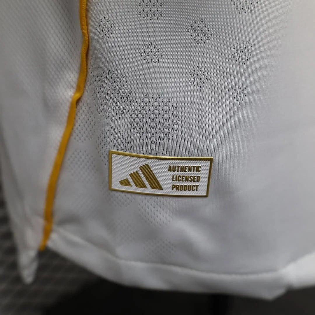 Camiseta local del Real Madrid 2026, versión jugador