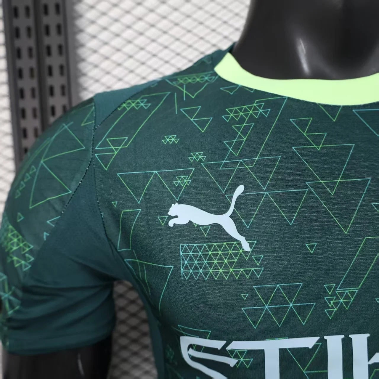 Camiseta de la cuarta equipación del Manchester City 25/26, versión jugador