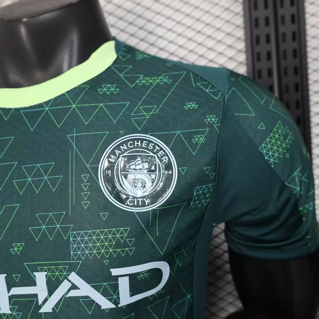 Camiseta de la cuarta equipación del Manchester City 25/26, versión jugador