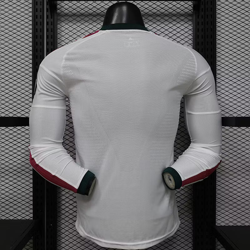 Camiseta de local del Real Madrid 2027 edición jugador manga larga