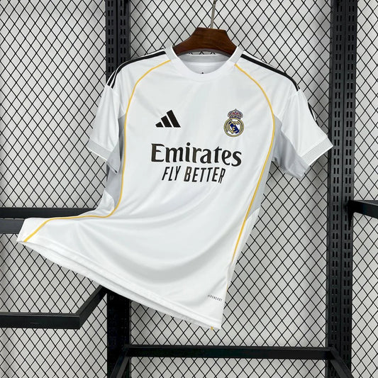 Camiseta de local del Real Madrid 25/26 edición para aficionados