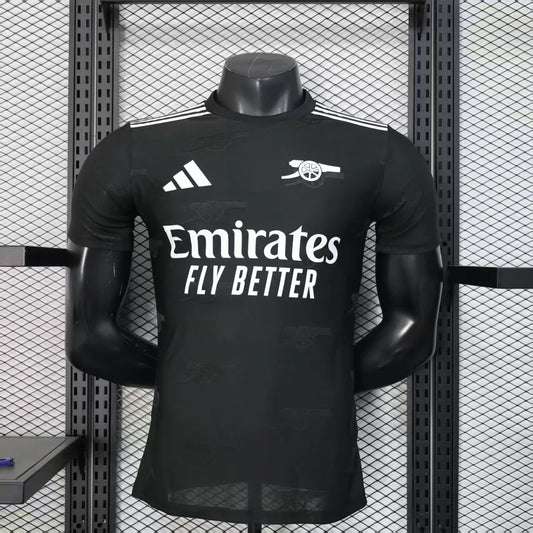 Camiseta negra edición especial del Arsenal 25/26, versión jugador