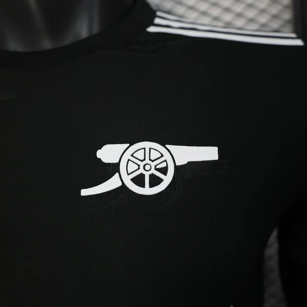 Camiseta negra edición especial del Arsenal 25/26, versión jugador