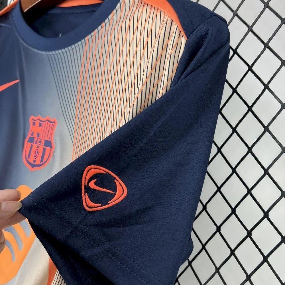 Camiseta prepartido del Barcelona 25/26, edición fan