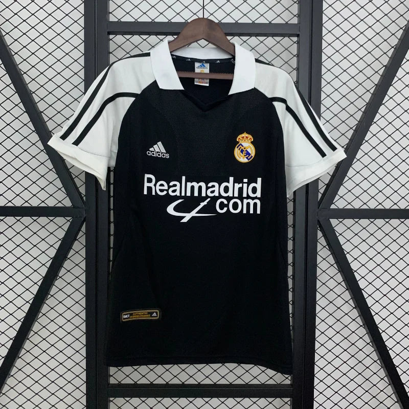 Camiseta retro de visitante del Real Madrid 2001/2002 edición fan