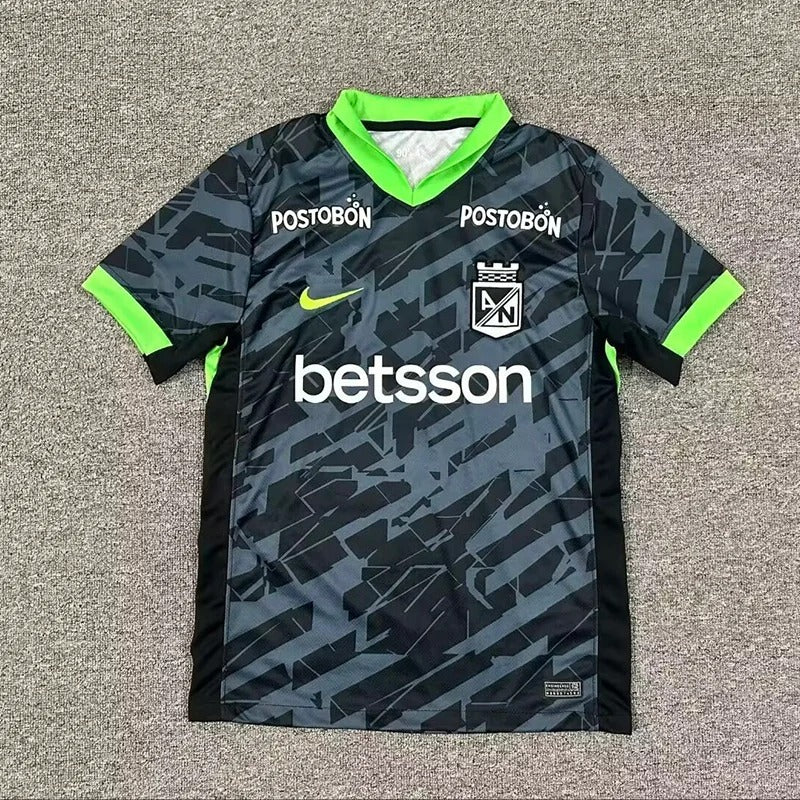 Camiseta visitante secundaria de Atlético Nacional 26/27, edición fan